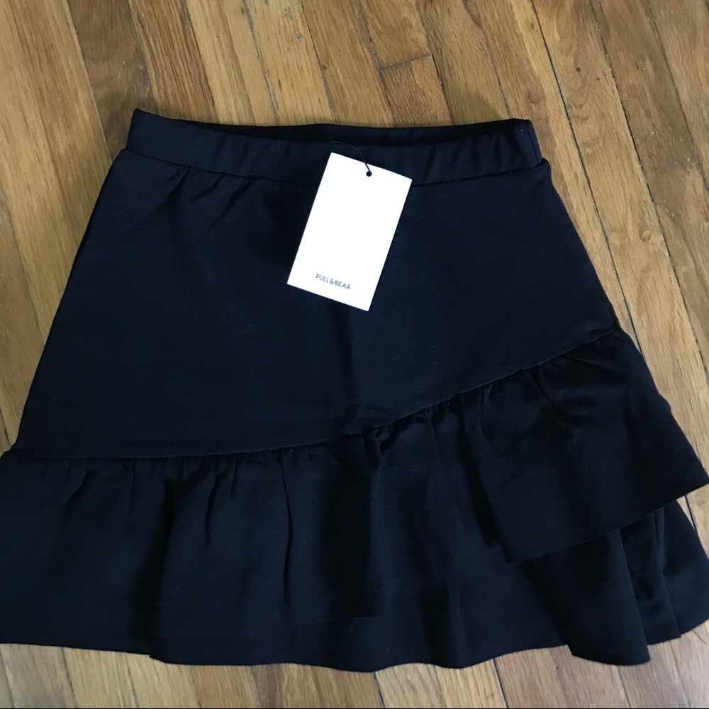 Pull and bear mini skirt